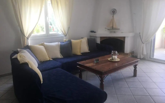 Beach house in Sounio 30' from Airport