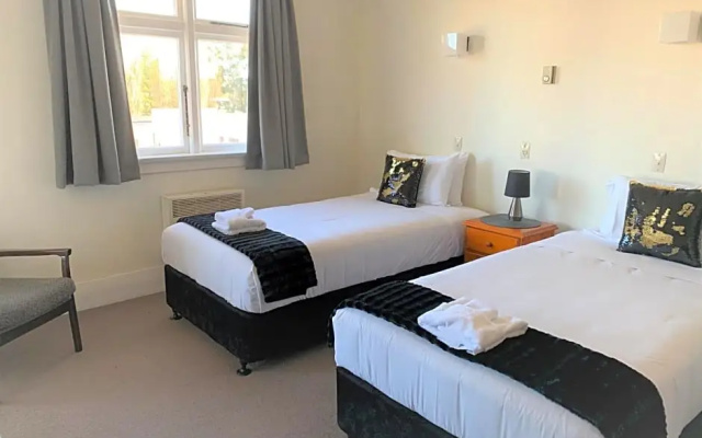 Ranfurly Hotel