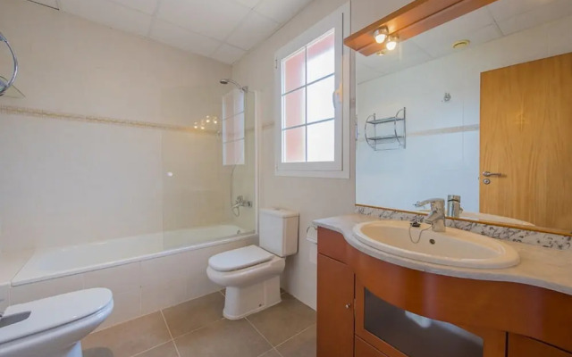 Bungalow - 4 Bedrooms with Pool - 104994