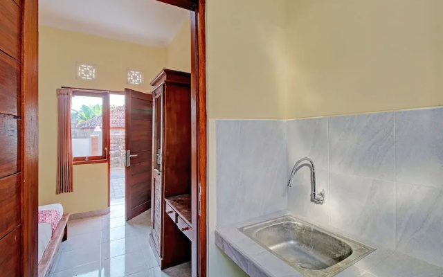 OYO 92952 Nirmala Guest House