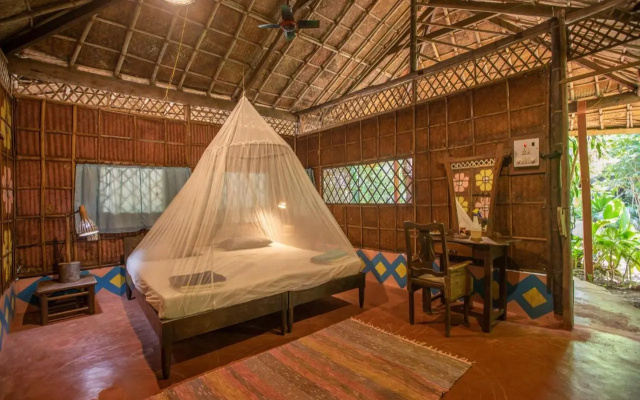 Bhakti Kutir Huts