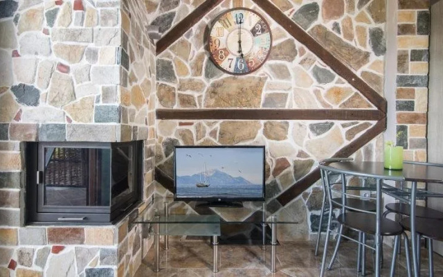 Simon King Studios & Apartments