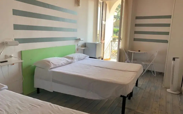 Vernazza Rooms & Apartments