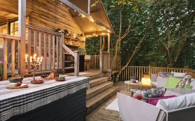 The Hut Rawsons in Levens