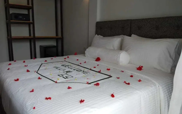 South Beach Villa@69