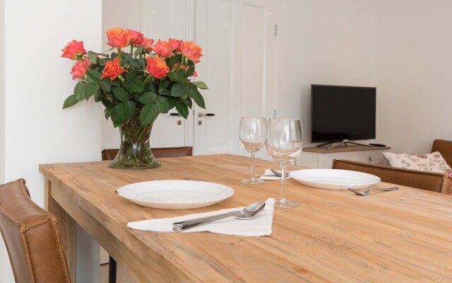 Апартаменты Plantage Apartments - Artis Zoo area комната для гостей
