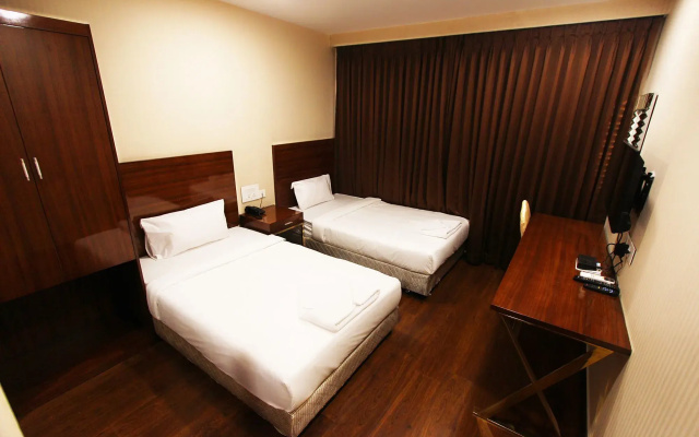 Raahat Inn