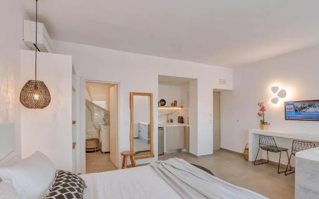 Nautica Suites-Superior Seaview suite with jacuzzi