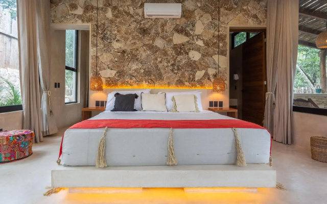 Mayur Tulum