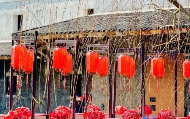 Ningbo Ninghai Xizi International  Atour Hotel