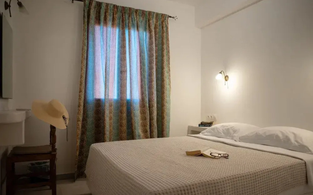 Aphrodite Hotel & Apartments