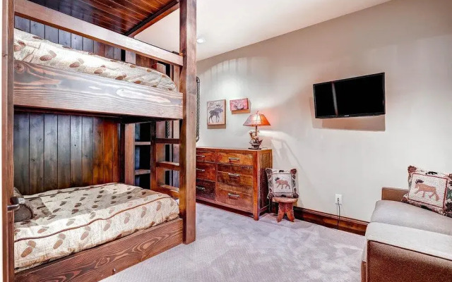Rocky Mountain Lodge