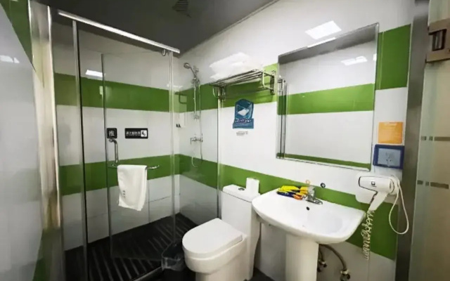 Super 8 Preferred Hotel (Beijing Qinghe Xiaoyingqiao Subway Station)