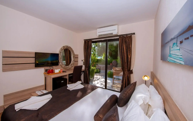 S3 Seahorse Beach Club & Hotel