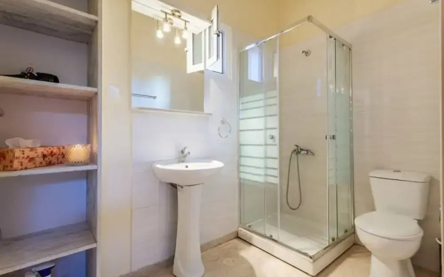 Stylish Seaside Home - Fully Equipped big Terrace