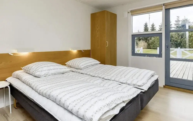 8 Person Holiday Home in Vaeggerlose