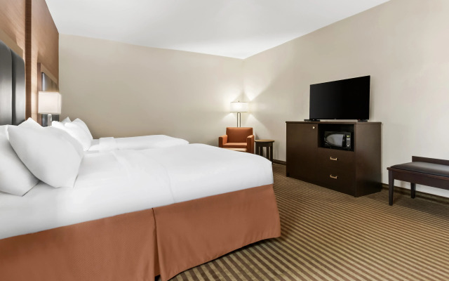 Best Western Plus Fergus Hotel