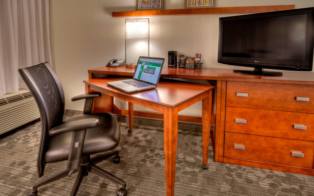 Courtyard by Marriott Burlington