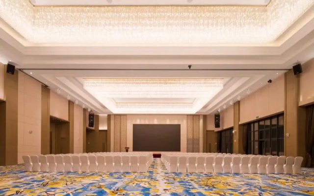 Country Garden Phoenix Tonghu Hotel