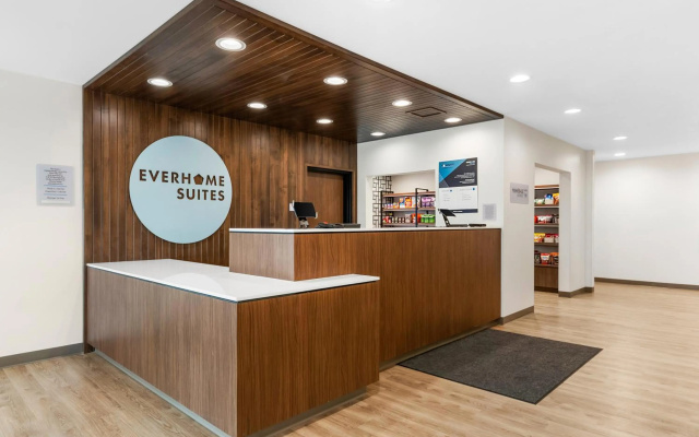 Everhome Suites Lexington - Horse Park