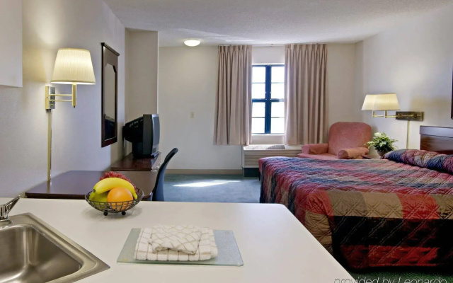 Extended Stay America Suites Toledo Holland