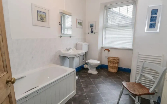 Honeysuckle Cottage
