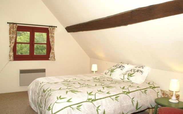 Holiday home in St. Maurice sur Aveyron with garden