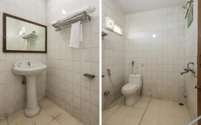 OYO 13496 Hotel Royal park