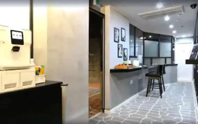 Haru Hotel