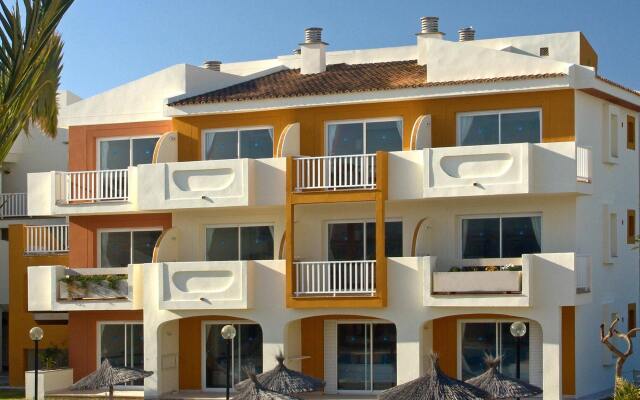 Отель Blau Punta Reina Resort вид на фасад