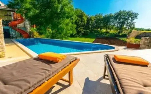 Villa Macan