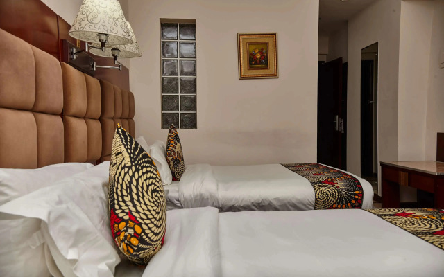 Best Western Plus Paramount Hotel