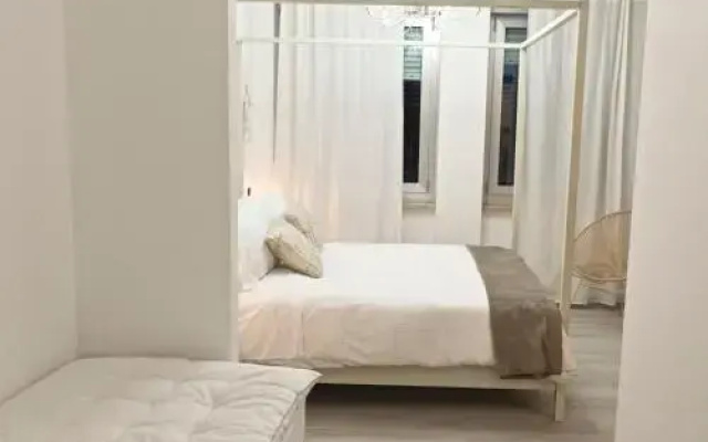 Vatican Luxury 2bd 2ba Apartment