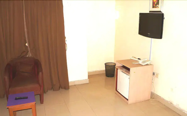 Thornberry Lekki Oxford