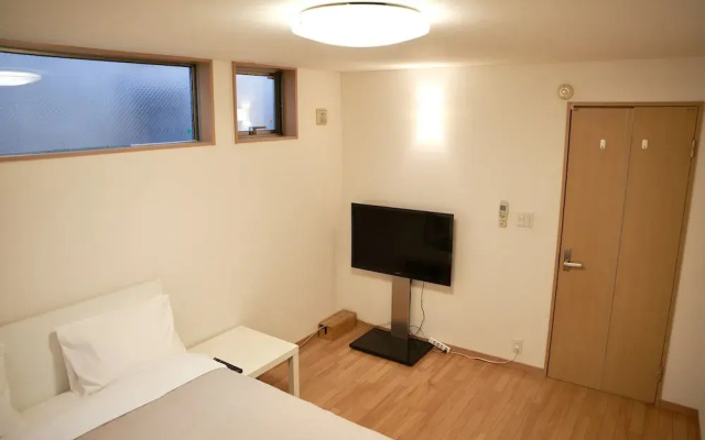 Higashi Shinjuku Modern house