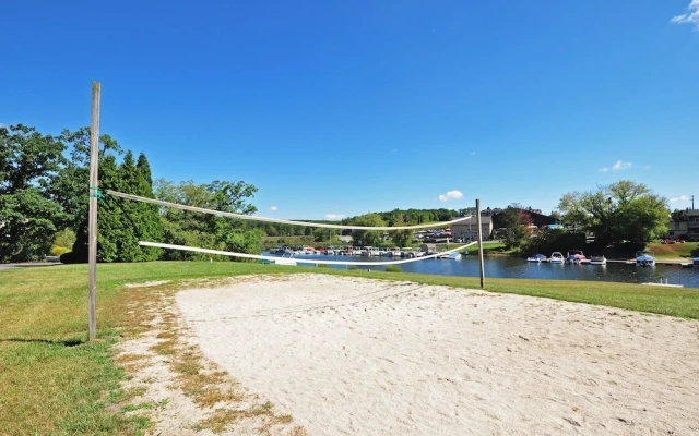 Ski Harbor 16 by Taylor Made Deep Creek