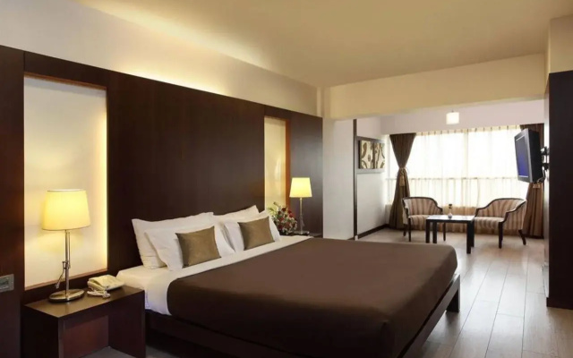 Hotel Aurora Towers