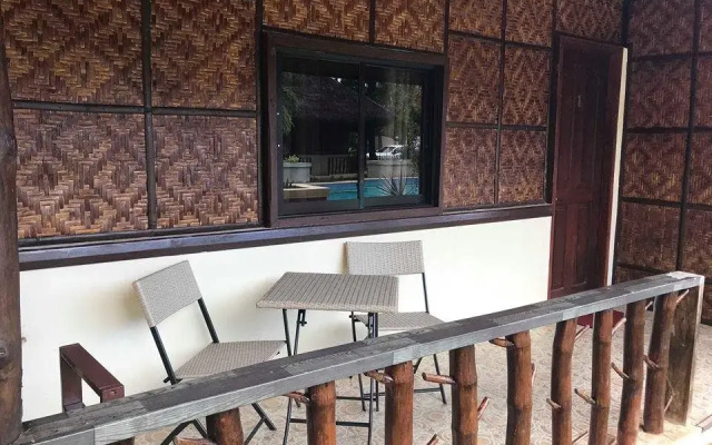 The Barefoot Alona Resort
