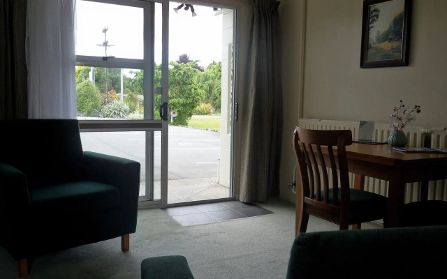 Aden Motel