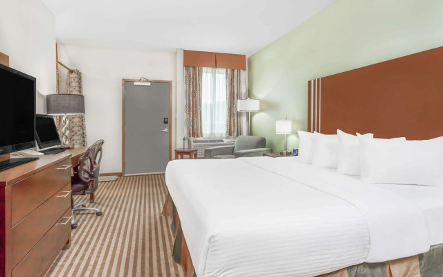 Ramada by Wyndham Carlyle