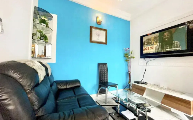 1 Bed Studio Sleeps 2 - Canal Views, Balcony, Wifi