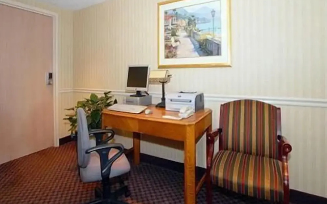 Travelers Inn