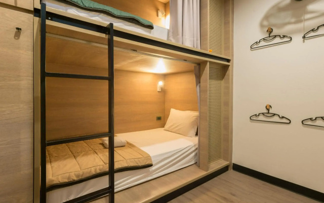 T Hostel at Victory Monument