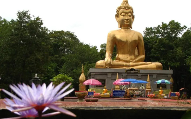 Zwahotel Amnatcharoen