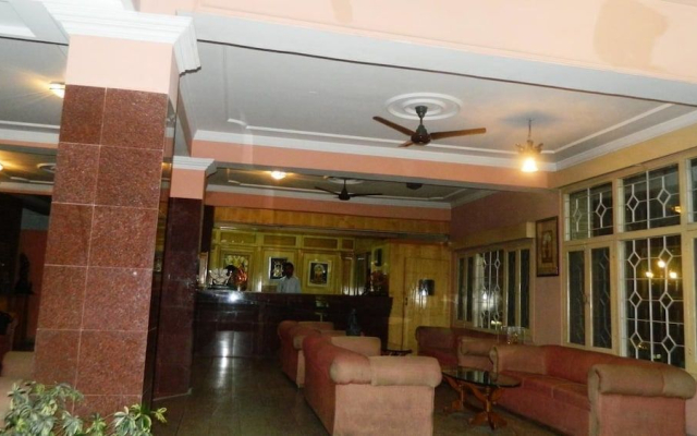 Hotel Yamini