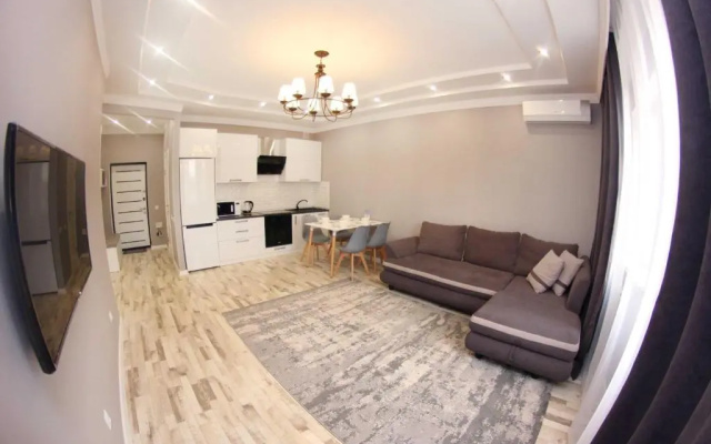 Ujutnye apartamenty na Navoi 208/6