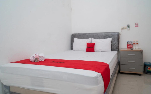 Reddoorz Near Rs Mitra Keluarga Waru