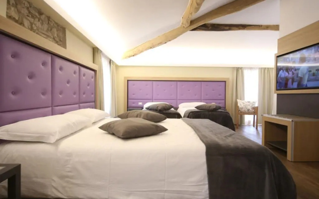 Hotel Corona