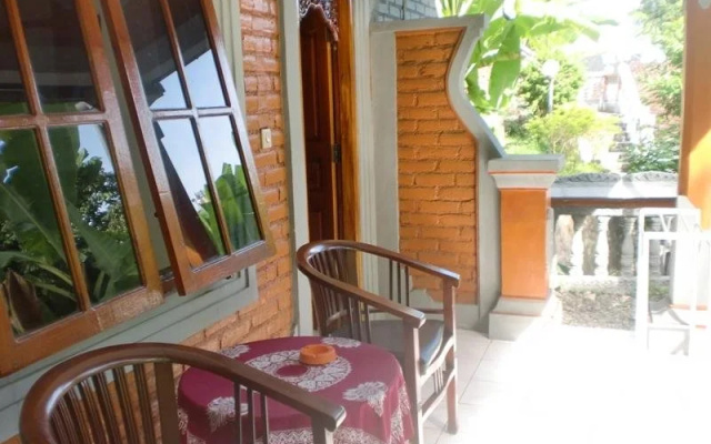 Adi Homestay