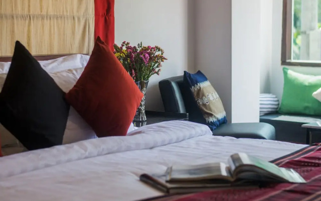 Woodside Inn & Serviced Apartments